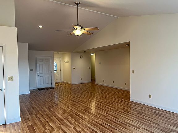 2nd image of 414 Pine View Dr