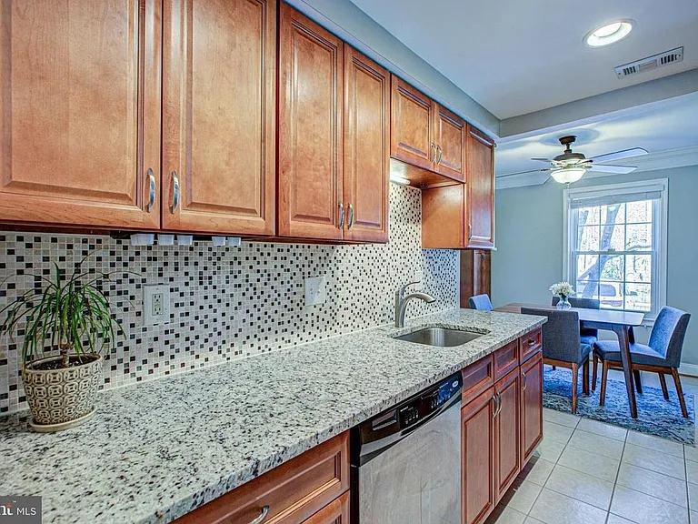 6495 Ohara Ct — Photo 23