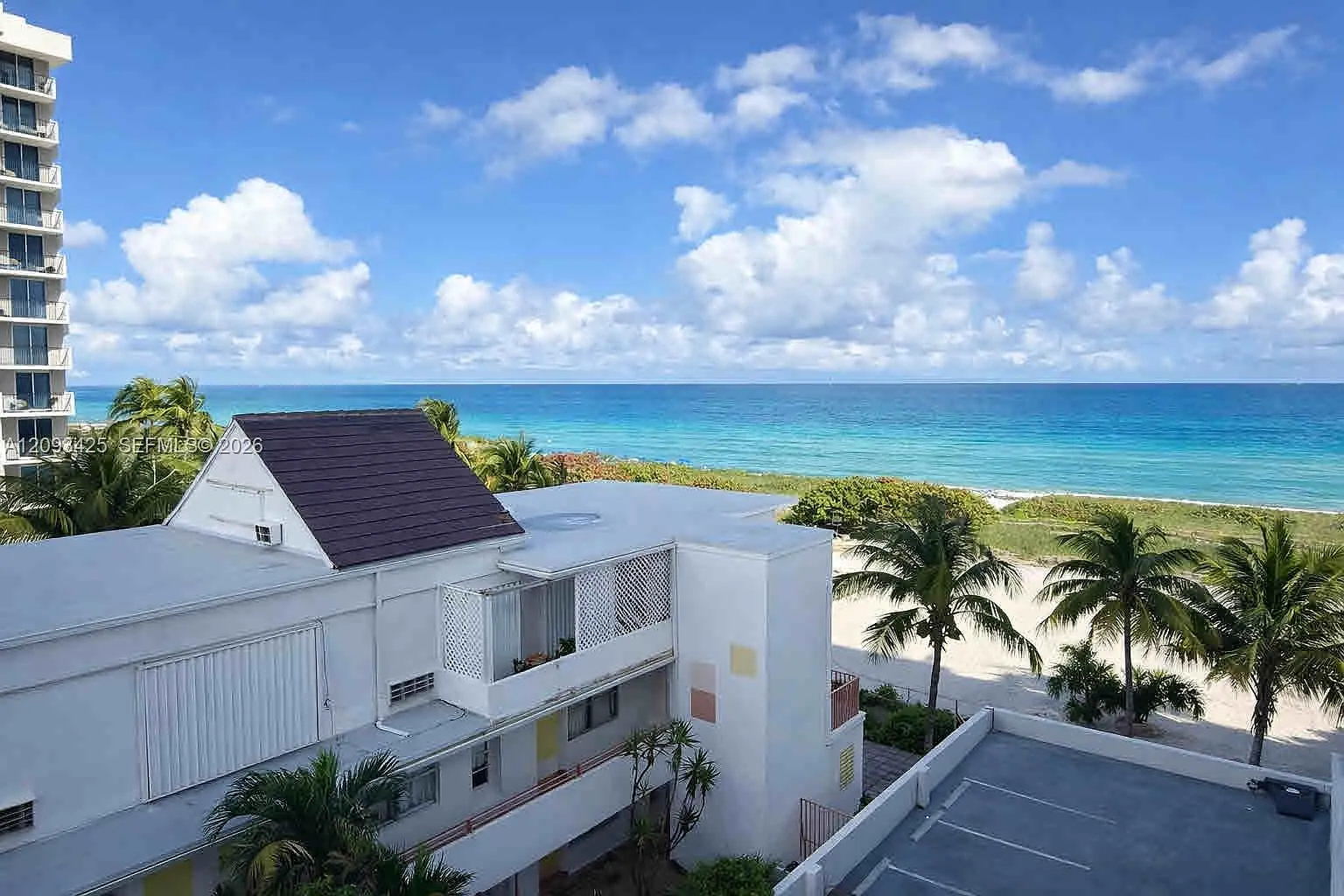 Four Winds Condo — Photo 2