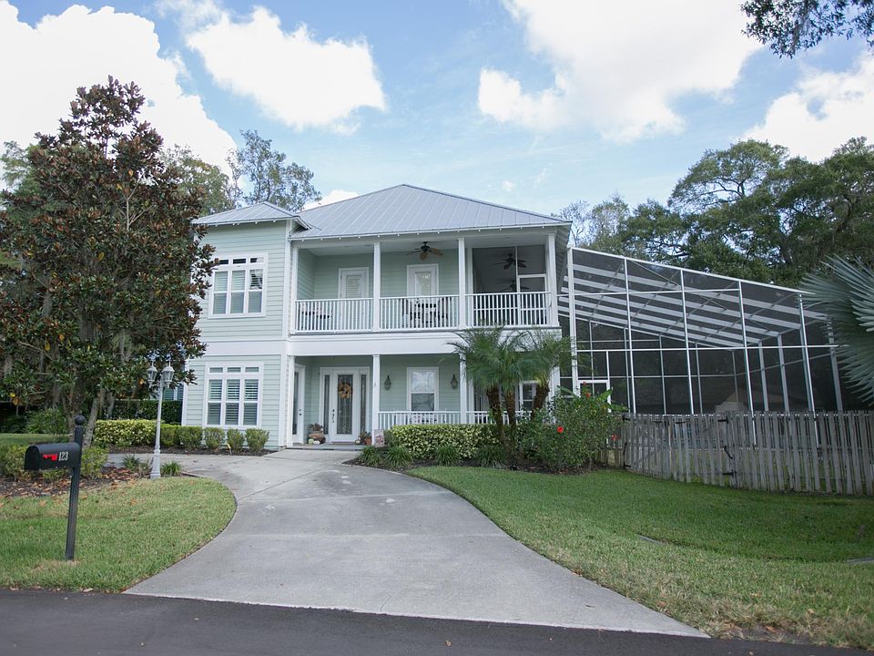 1st image of 123 Lake Dr