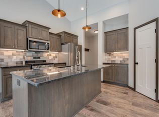 20245 Yale St, Elk River, MN 55330