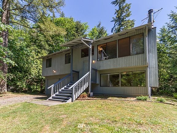 5th image of 1822 E Beaver Lake Dr SE