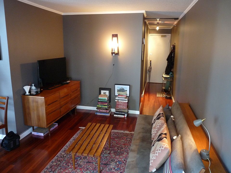 1st image of 1250 N La Salle Dr APT 505