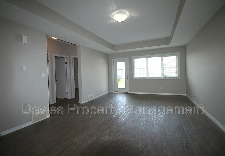 3938 Claxton Loop SW #MAIN — Photo 4