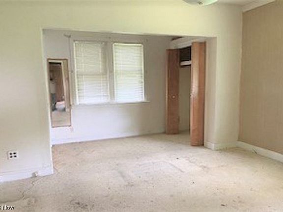 2nd image of 102 Wood St