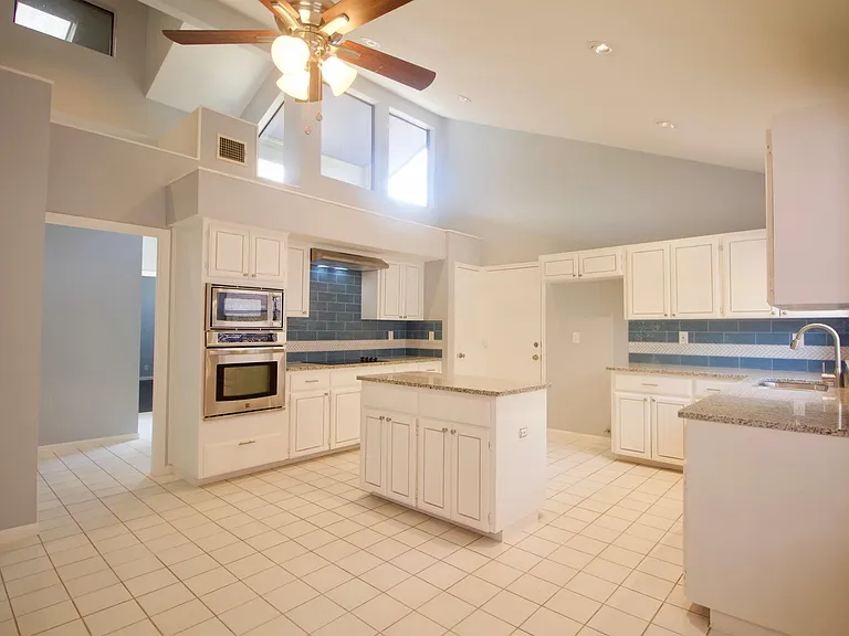 1806 Encino Bnd — Photo 6