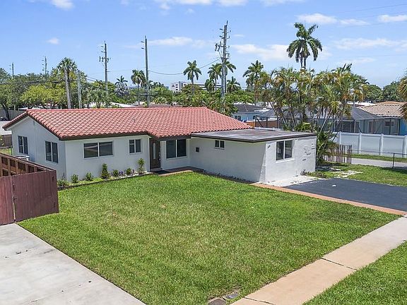 2nd image of 326 N 32nd Avenue