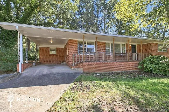 3 bed, 1.5 bath, 1316 sqft, $1,695 — Photo 2