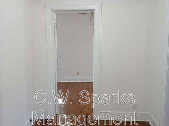4th image of 6130 1/2 Worth St