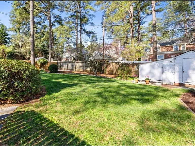 910 Orchard Rd — Photo 27