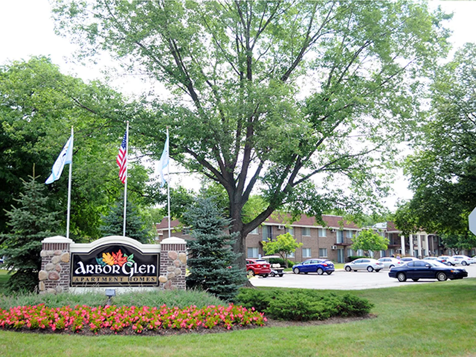 Arbor Glen Apartments — Photo 1