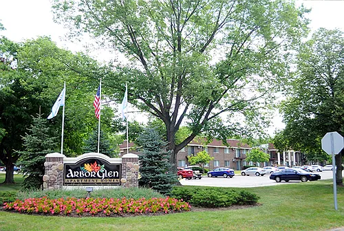 Arbor Glen Apartments Photo 1