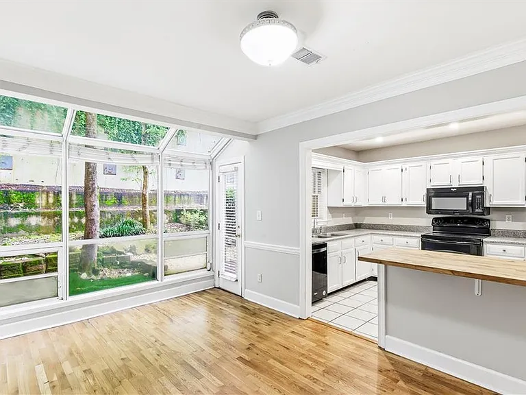 7500 Roswell Rd #80 — Photo 9