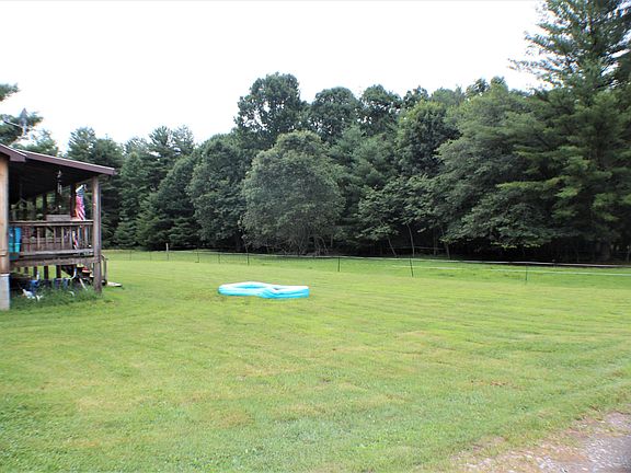 3rd image of 166 Wavr Dr