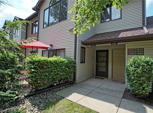 7072 Village Dr, Mentor, OH 44060