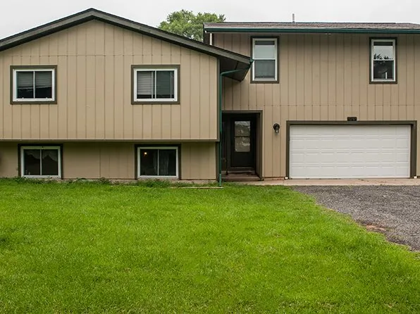 10787 Roberts Dr, Munith, MI 49259