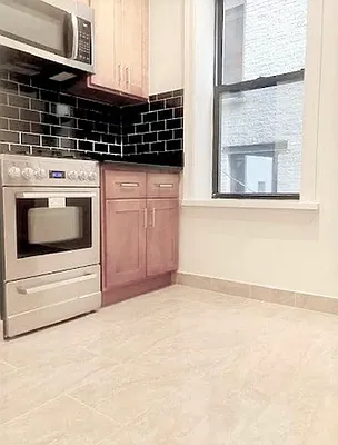 Rented by City Connections Realty | media 5