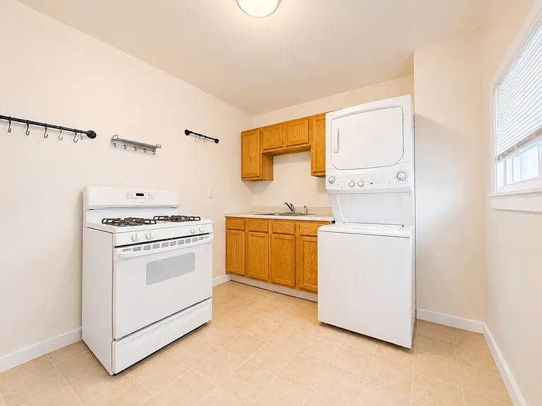 274 Chenango St #4 — Photo 13