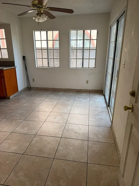 2 bed, 2.5 bath, 1200 sqft, $3,500 — Photo 4