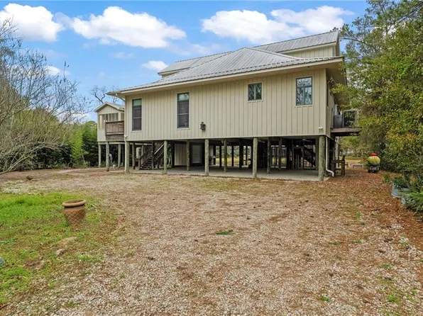 26545 Mildred Dr, Lacombe, LA 70445