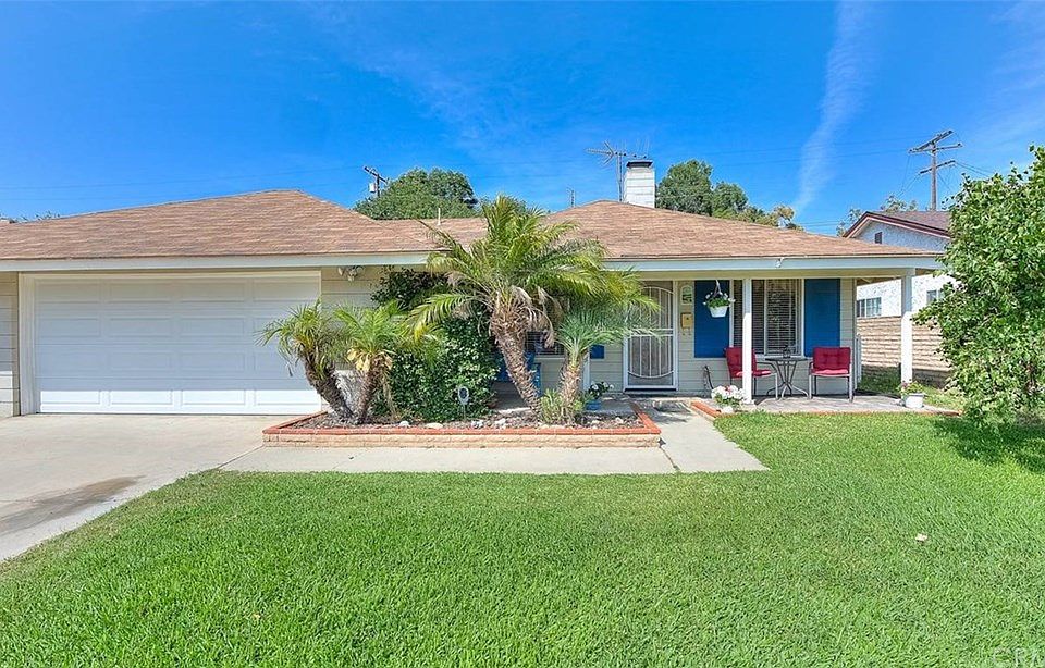 1st image of 445 Blackpine Dr
