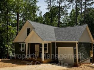 830 Higgins St, Woodruff, SC 29388