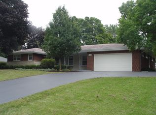 339 S Circle Dr, Palatine, IL 60067