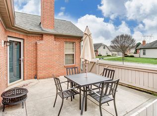 2154 Ravine Woods Dr #24-215, Grove City, OH