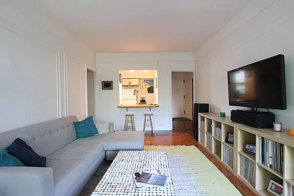 Rented by Compass | media 3