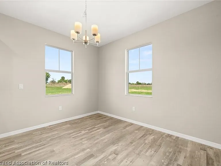 845 Peachtree Dr — Photo 11