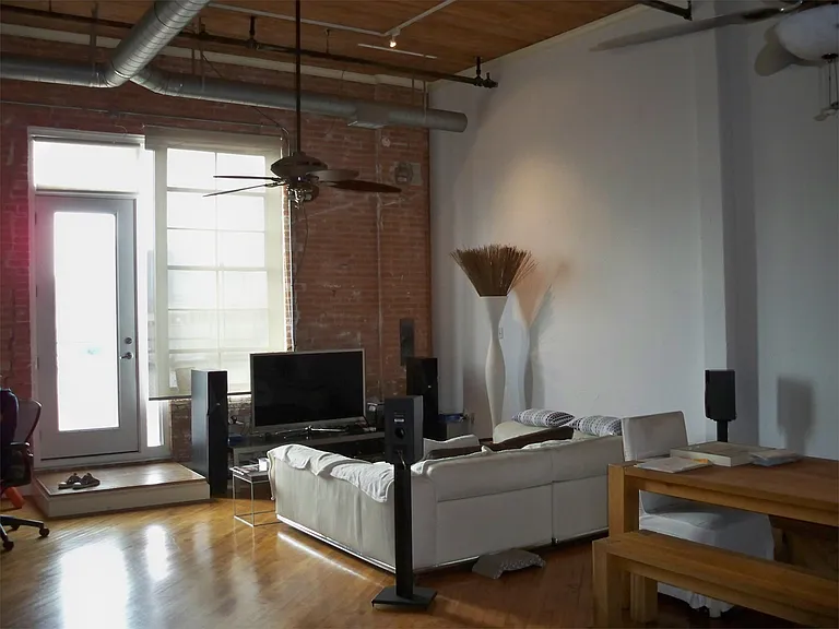 3026 Commerce St #205-1 — Photo 12