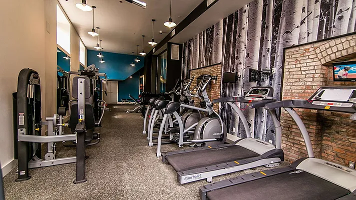 Rented by Nooklyn NYC LLC | media 121