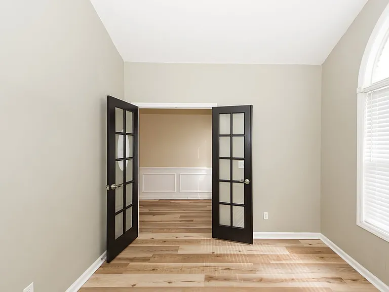 112 Tanglewood Cir — Photo 52