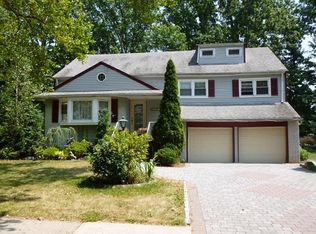 42 Janet Ln, Springfield, NJ 07081