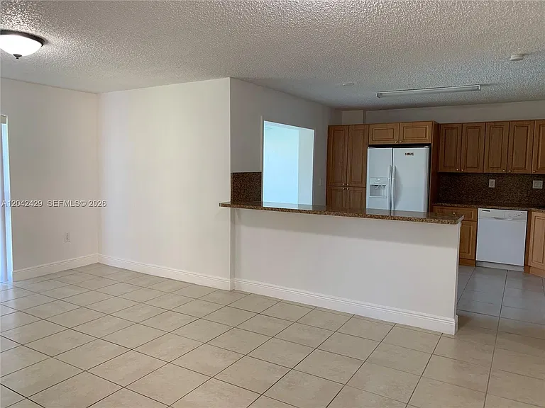 6745 SW 132nd Ave #206 — Photo 1
