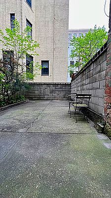 4th image of 337 W 76th St APT 2A