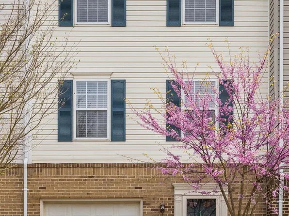 535 Highland Towne Ln, Warrenton, VA 20186