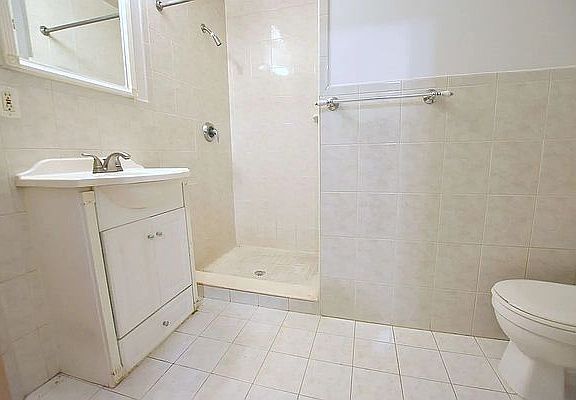 4th image of 217 E 29th St APT 53