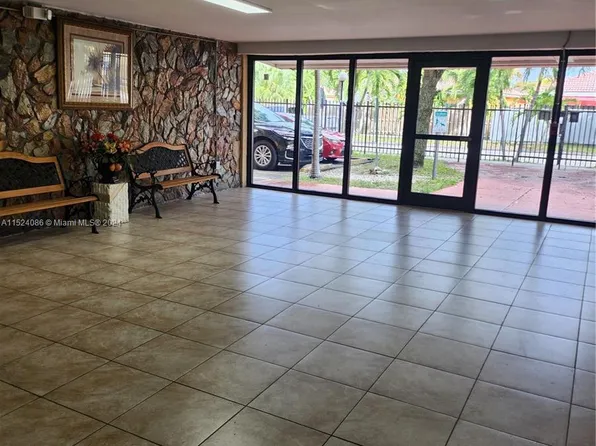 6950 W 6th Ave APT 507, Hialeah, FL 33014