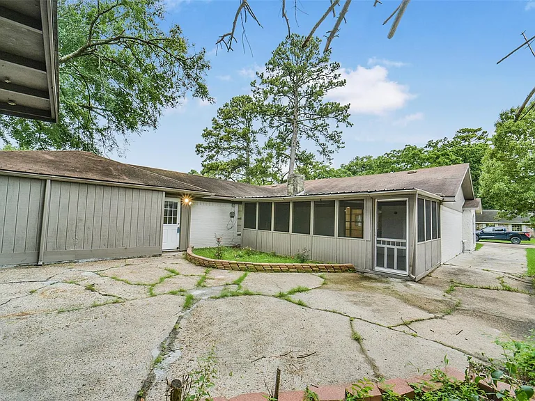 23122 Whispering Willow Dr — Photo 35