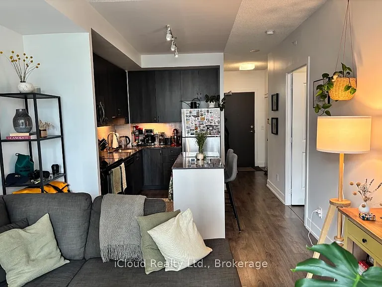 68 Merton St #410 — Photo 15