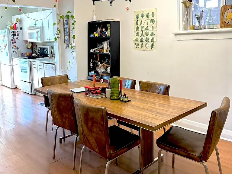 6 Givins St #UPPER — Photo 1