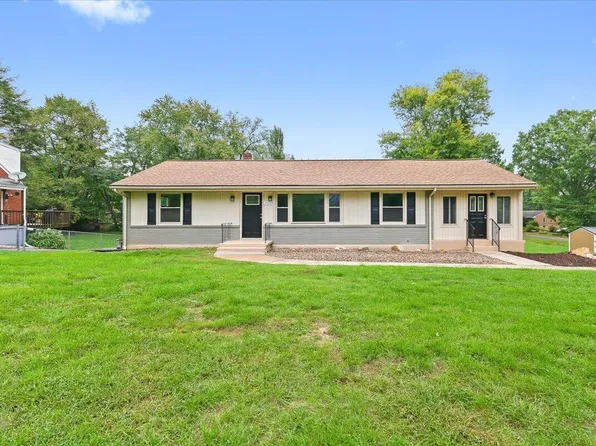 3528 Manassas Dr, Roanoke, VA 24018