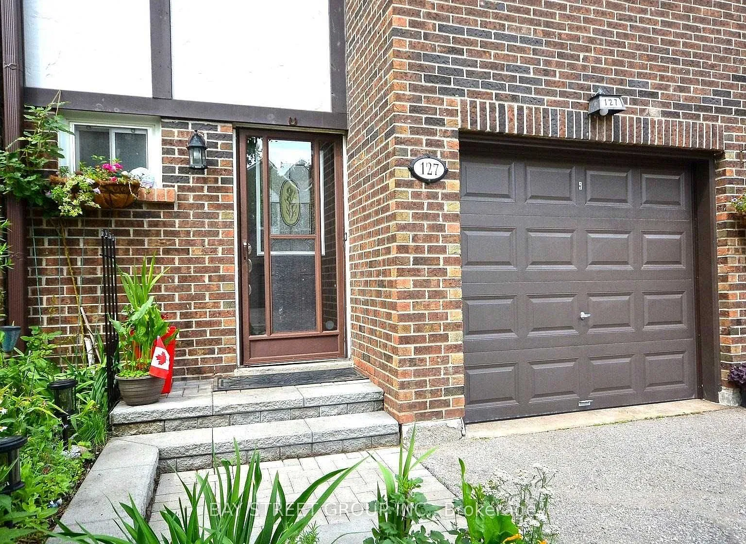 4 bed, $3,600 — Photo 2