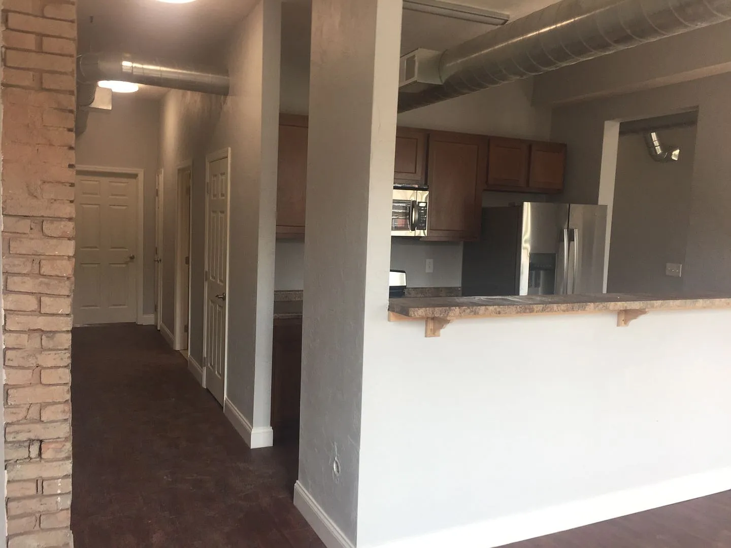 1021 East Carson Street — Photo 2