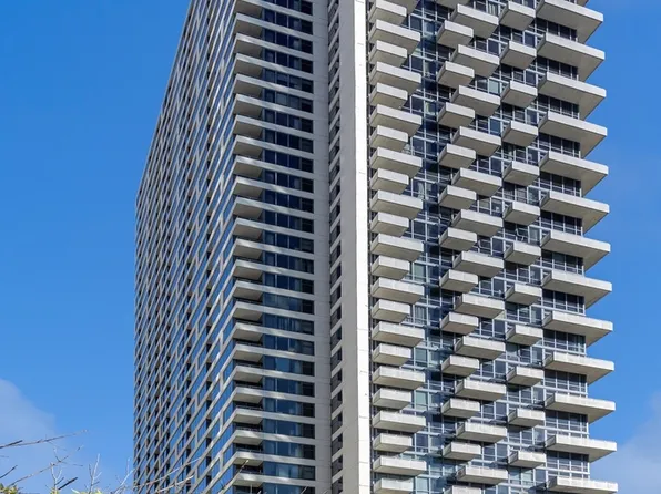 235 W Van Buren St #4219, Chicago, IL 60607
