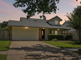 2015 Creek Valley Ln, Sugar Land, TX 77478