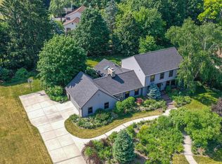 18265 Colline Vue Blvd, Brookfield, WI 53045