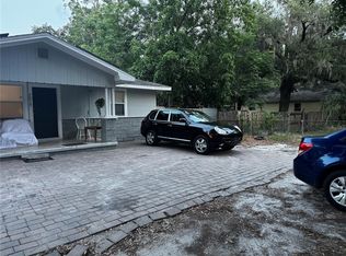 7015 N Center Dr, Tampa, FL 33604