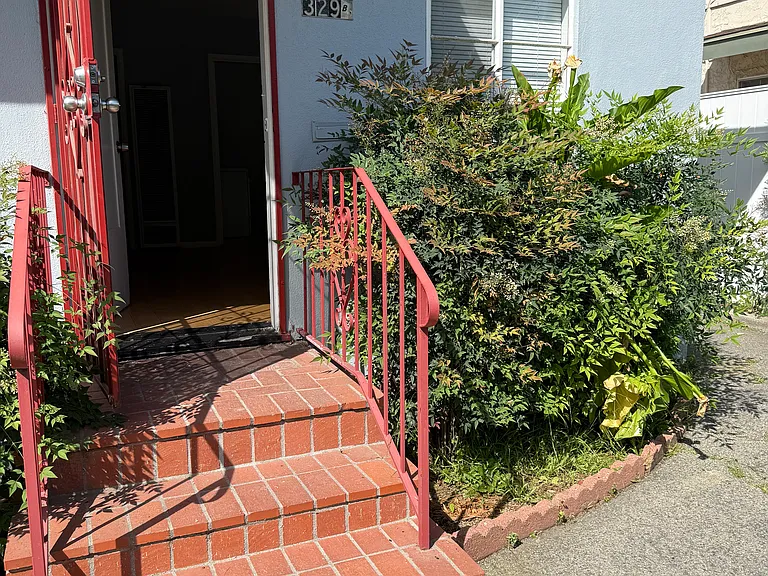 329 N Chapel Ave #B — Photo 2